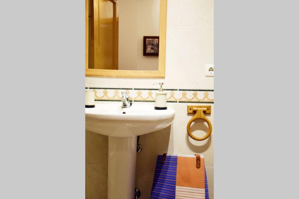 El Pisito De Rodrigo II Apartment ริวาเดเซญา ภายนอก รูปภาพ